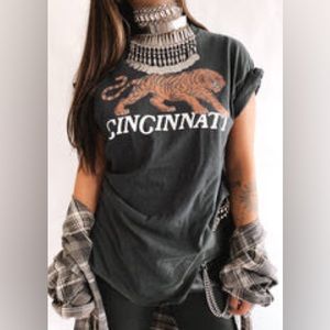 Pebby Forevee Cincinnati Vintage Side Slit Tee